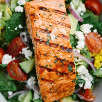 Grilled Salmon Salad