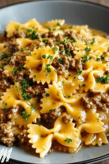 Cheesy Beef Bowtie Pasta with Garlic Butter Delights You!