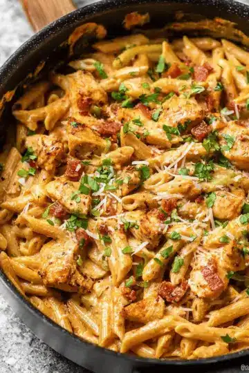 One Pot Creamy Cajun Chicken Pasta