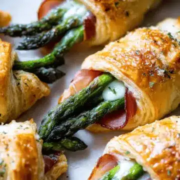 Prosciutto Asparagus Puff Pastry Bundles
