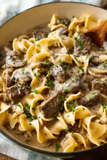 Slow Cooker Beef Stroganoff