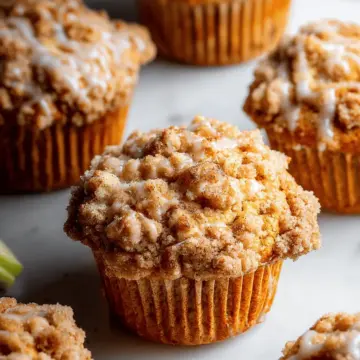 Apple Cinnamon Crumb Muffins