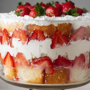 EASY Angel Food Cake Strawberry Trifle
