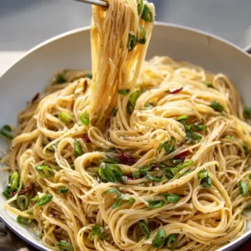 Quick & Easy Garlic Noodles